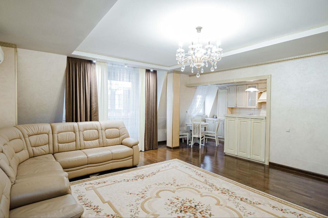 Cathedral Park And Pedestrian Zone Ultracentral Cozy Apartment In Chişinau Exteriör bild