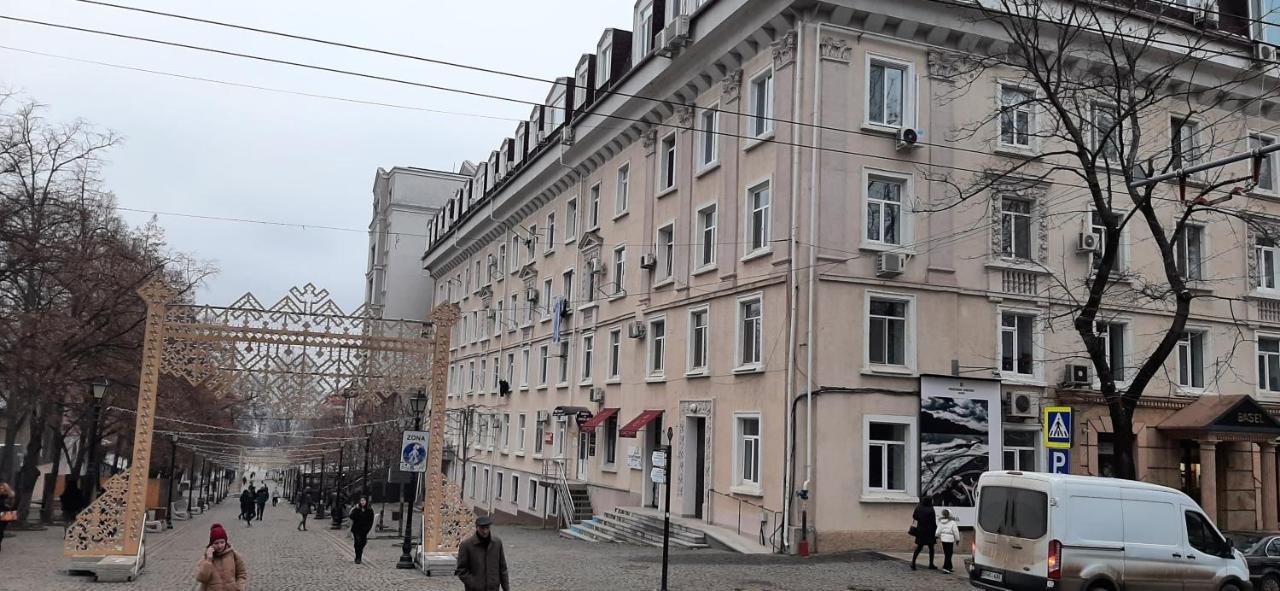 Cathedral Park And Pedestrian Zone Ultracentral Cozy Apartment In Chişinau Exteriör bild