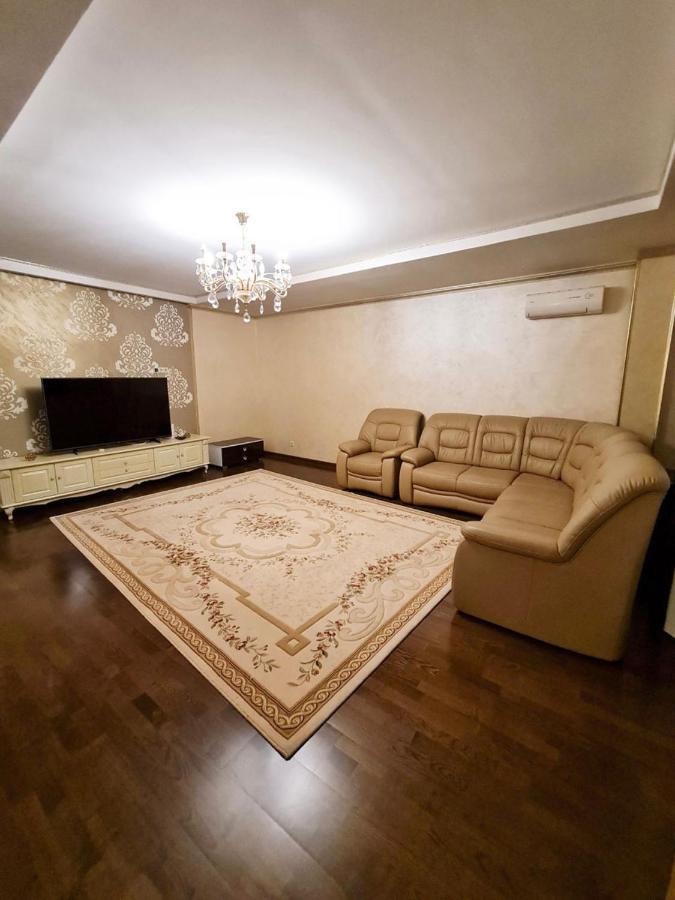 Cathedral Park And Pedestrian Zone Ultracentral Cozy Apartment In Chişinau Exteriör bild