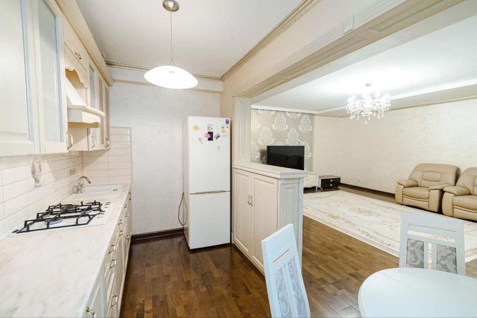 Cathedral Park And Pedestrian Zone Ultracentral Cozy Apartment In Chişinau Exteriör bild