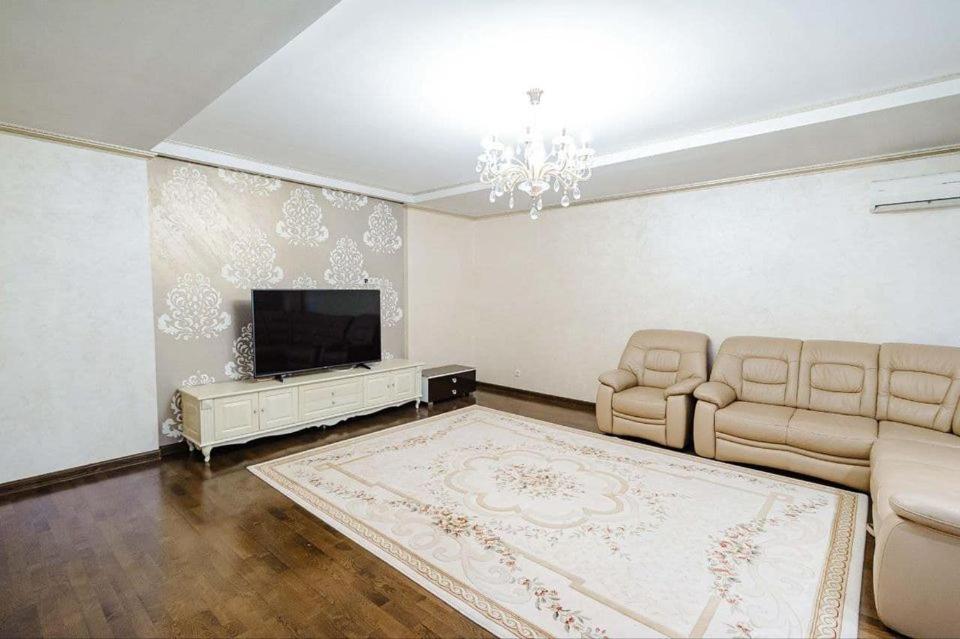 Cathedral Park And Pedestrian Zone Ultracentral Cozy Apartment In Chişinau Exteriör bild